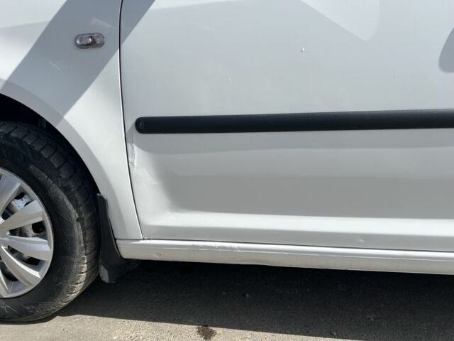 Белый Фольксваген Кадди, объемом двигателя 1.6 л и пробегом 233 тыс. км за 5900 $, фото 13 на Automoto.ua