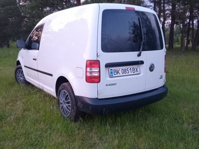 Белый Фольксваген Кадди, объемом двигателя 1.6 л и пробегом 232 тыс. км за 5600 $, фото 3 на Automoto.ua