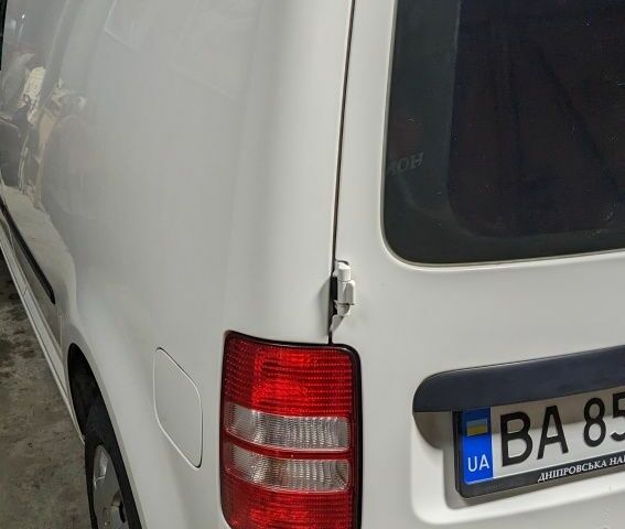 Білий Фольксваген Кадді, об'ємом двигуна 1.2 л та пробігом 265 тис. км за 5300 $, фото 7 на Automoto.ua