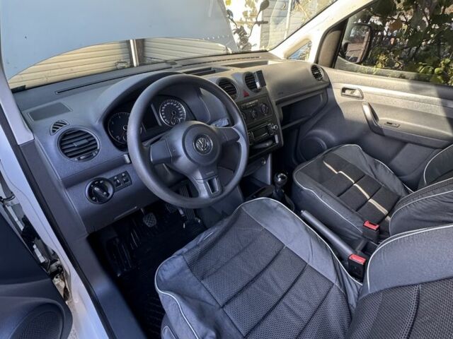 Фольксваген Кадди 2012 в Киеве на Automoto.ua Белый Фольксваген Кадди, объемом двигателя 1.6 л и пробегом 260 тыс. км за 10000 $, фото 5 на Automoto.ua