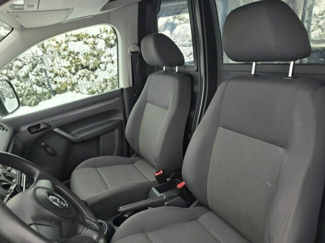 Білий Фольксваген Кадді, об'ємом двигуна 0 л та пробігом 166 тис. км за 9000 $, фото 17 на Automoto.ua