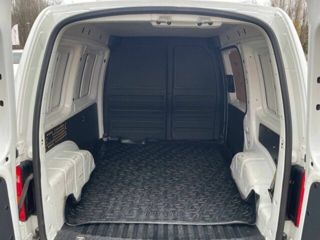 Белый Фольксваген Кадди, объемом двигателя 1.6 л и пробегом 290 тыс. км за 9400 $, фото 14 на Automoto.ua