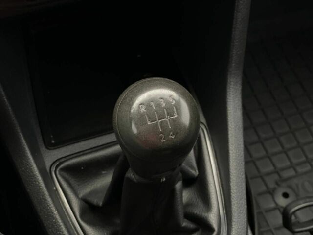 Белый Фольксваген Кадди, объемом двигателя 1.6 л и пробегом 290 тыс. км за 9400 $, фото 13 на Automoto.ua