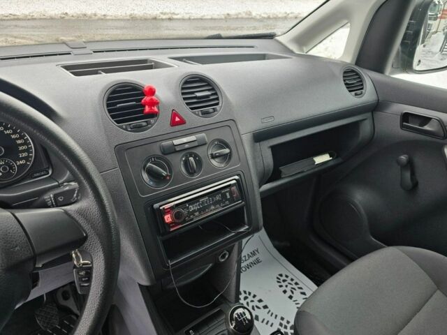 Білий Фольксваген Кадді, об'ємом двигуна 0 л та пробігом 166 тис. км за 9000 $, фото 16 на Automoto.ua