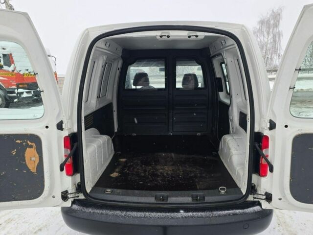 Білий Фольксваген Кадді, об'ємом двигуна 0 л та пробігом 166 тис. км за 9000 $, фото 9 на Automoto.ua