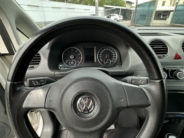 Белый Фольксваген Кадди, объемом двигателя 1.2 л и пробегом 145 тыс. км за 8300 $, фото 9 на Automoto.ua