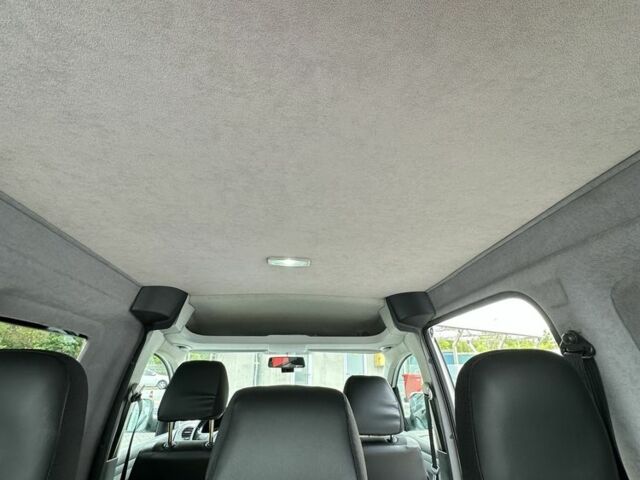 Белый Фольксваген Кадди, объемом двигателя 1.2 л и пробегом 145 тыс. км за 8300 $, фото 18 на Automoto.ua