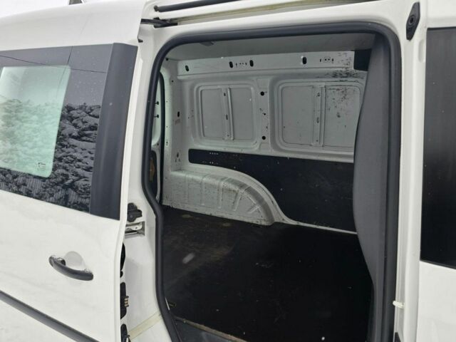 Білий Фольксваген Кадді, об'ємом двигуна 0 л та пробігом 166 тис. км за 9000 $, фото 13 на Automoto.ua