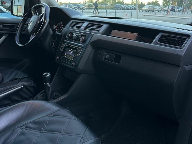 Фольксваген Кадди 2015 в Ровно на Automoto.ua Белый Фольксваген Кадди, объемом двигателя 1.6 л и пробегом 247 тыс. км за 8500 $, фото 10 на Automoto.ua