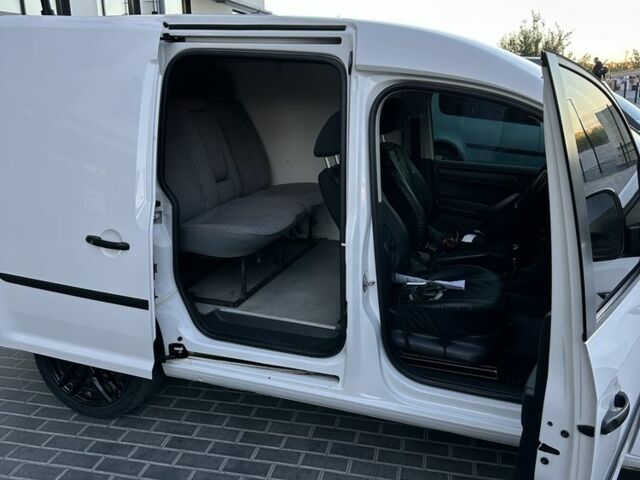 Фольксваген Кадди 2015 в Ровно на Automoto.ua Белый Фольксваген Кадди, объемом двигателя 1.6 л и пробегом 247 тыс. км за 8500 $, фото 13 на Automoto.ua