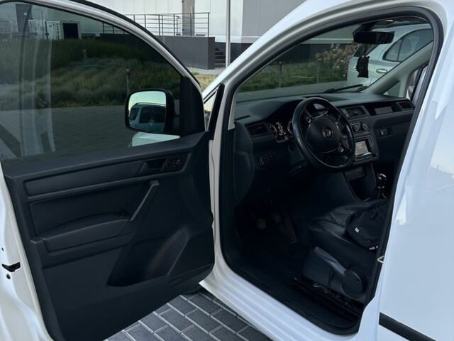 Фольксваген Кадди 2015 в Ровно на Automoto.ua Белый Фольксваген Кадди, объемом двигателя 1.6 л и пробегом 247 тыс. км за 8500 $, фото 17 на Automoto.ua