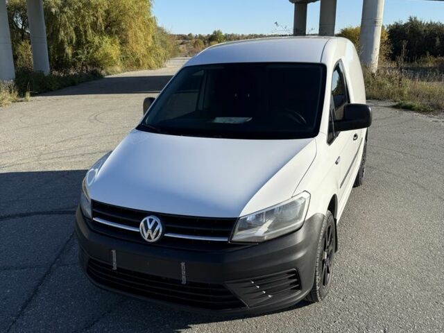 Белый Фольксваген Кадди, объемом двигателя 1.6 л и пробегом 206 тыс. км за 9249 $, фото 2 на Automoto.ua