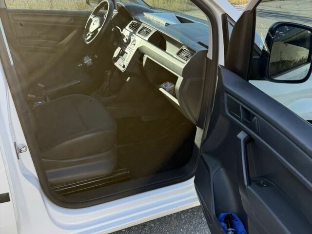 Белый Фольксваген Кадди, объемом двигателя 1.6 л и пробегом 206 тыс. км за 9249 $, фото 20 на Automoto.ua