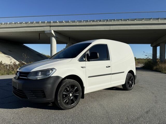 Белый Фольксваген Кадди, объемом двигателя 1.6 л и пробегом 206 тыс. км за 9249 $, фото 3 на Automoto.ua