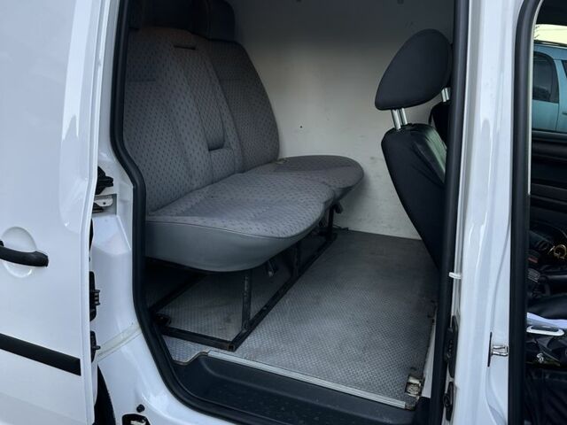 Фольксваген Кадди 2015 в Ровно на Automoto.ua Белый Фольксваген Кадди, объемом двигателя 1.6 л и пробегом 247 тыс. км за 8500 $, фото 12 на Automoto.ua