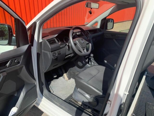 Белый Фольксваген Кадди, объемом двигателя 2 л и пробегом 141 тыс. км за 15600 $, фото 16 на Automoto.ua