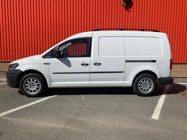 Белый Фольксваген Кадди, объемом двигателя 2 л и пробегом 141 тыс. км за 15600 $, фото 2 на Automoto.ua