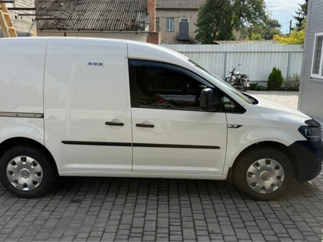 Белый Фольксваген Кадди, объемом двигателя 2 л и пробегом 289 тыс. км за 9400 $, фото 1 на Automoto.ua