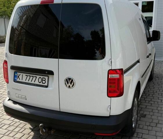 Белый Фольксваген Кадди, объемом двигателя 2 л и пробегом 289 тыс. км за 9400 $, фото 3 на Automoto.ua