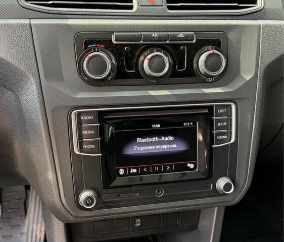 Белый Фольксваген Кадди, объемом двигателя 2 л и пробегом 289 тыс. км за 9400 $, фото 6 на Automoto.ua