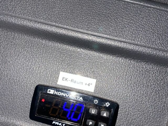 Білий Фольксваген Кадді, об'ємом двигуна 2 л та пробігом 270 тис. км за 26250 $, фото 11 на Automoto.ua