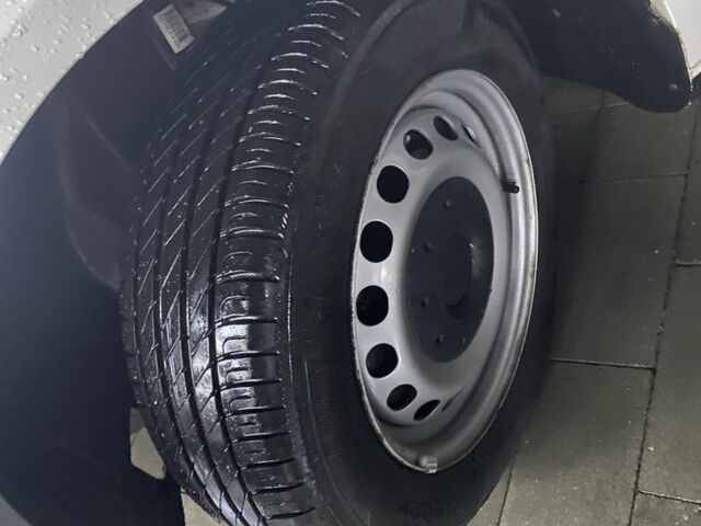 Білий Фольксваген Кадді, об'ємом двигуна 2 л та пробігом 270 тис. км за 26250 $, фото 8 на Automoto.ua