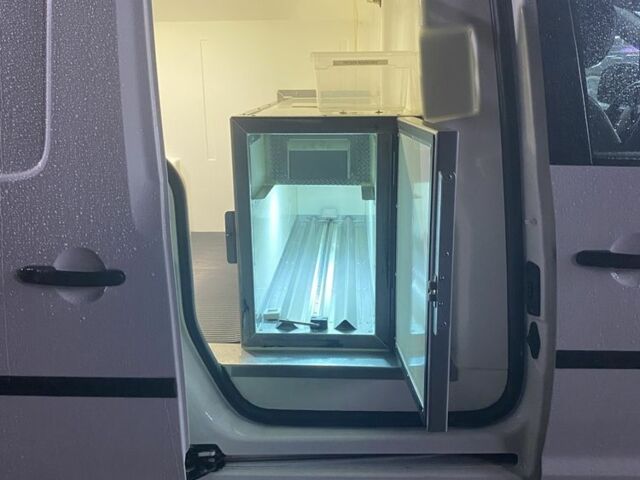 Білий Фольксваген Кадді, об'ємом двигуна 2 л та пробігом 270 тис. км за 26500 $, фото 14 на Automoto.ua