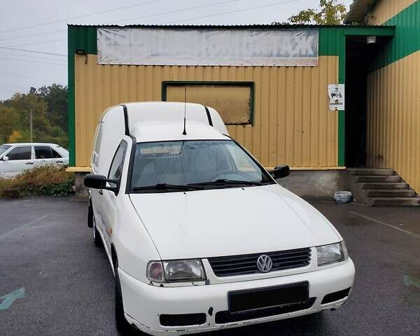 Белый Фольксваген Кадди, объемом двигателя 1.9 л и пробегом 320 тыс. км за 2300 $, фото 1 на Automoto.ua