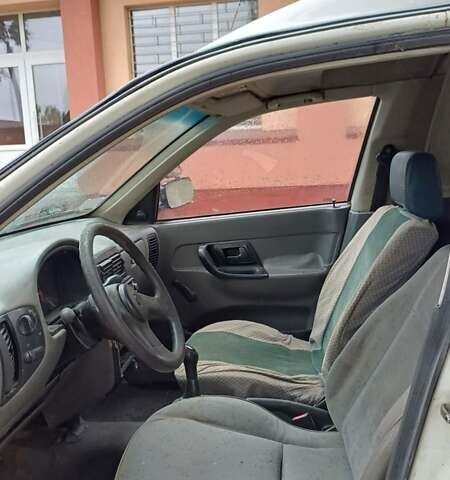 Белый Фольксваген Кадди, объемом двигателя 0 л и пробегом 427 тыс. км за 1350 $, фото 1 на Automoto.ua