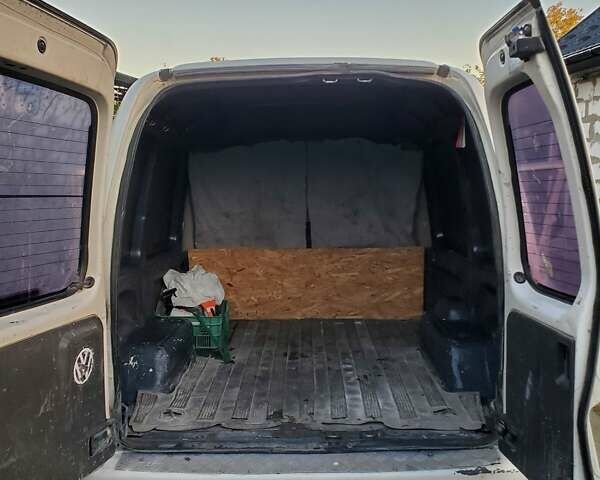 Белый Фольксваген Кадди, объемом двигателя 1.9 л и пробегом 320 тыс. км за 2300 $, фото 6 на Automoto.ua