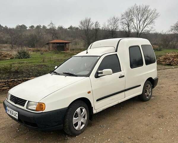Белый Фольксваген Кадди, объемом двигателя 1.9 л и пробегом 256 тыс. км за 2600 $, фото 3 на Automoto.ua