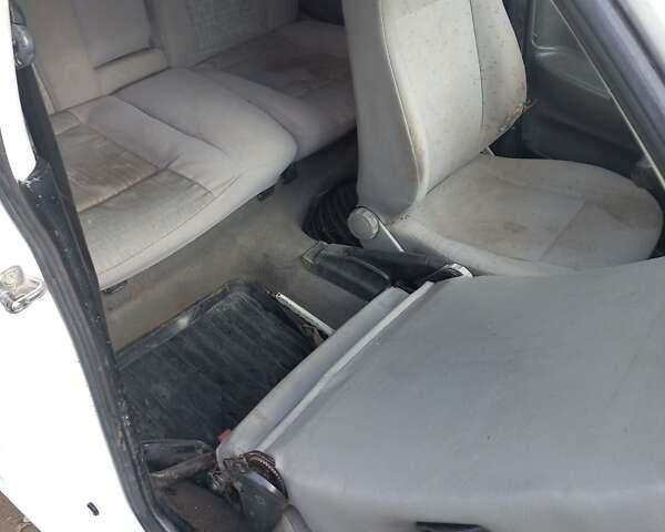 Белый Фольксваген Кадди, объемом двигателя 1.39 л и пробегом 285 тыс. км за 1900 $, фото 3 на Automoto.ua