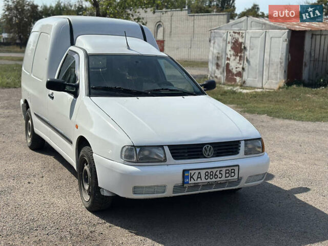 Белый Фольксваген Кадди, объемом двигателя 1.9 л и пробегом 200 тыс. км за 2400 $, фото 1 на Automoto.ua
