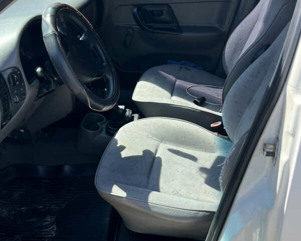 Белый Фольксваген Кадди, объемом двигателя 1.9 л и пробегом 212 тыс. км за 2400 $, фото 6 на Automoto.ua