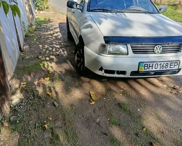 Білий Фольксваген Кадді, об'ємом двигуна 1.39 л та пробігом 270 тис. км за 2500 $, фото 2 на Automoto.ua