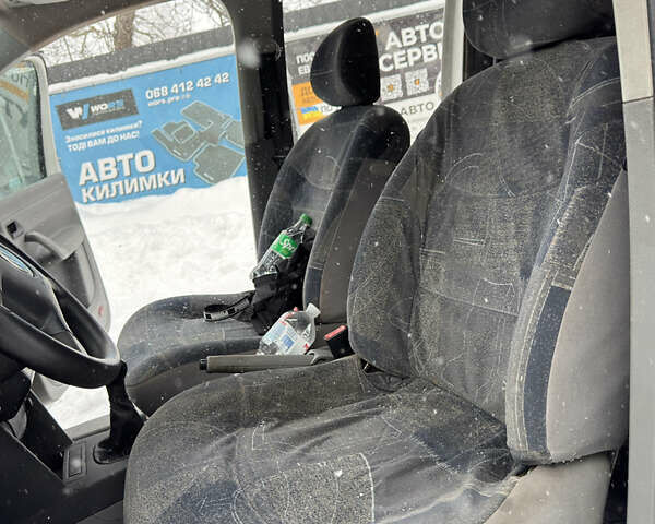 Білий Фольксваген Кадді, об'ємом двигуна 2 л та пробігом 385 тис. км за 4700 $, фото 16 на Automoto.ua