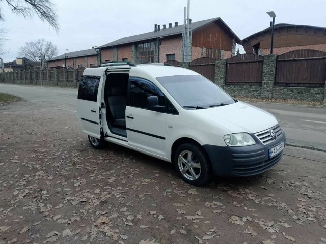 Белый Фольксваген Кадди, объемом двигателя 2 л и пробегом 324 тыс. км за 4999 $, фото 6 на Automoto.ua