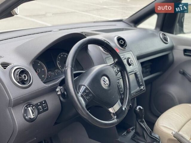 Белый Фольксваген Кадди, объемом двигателя 2 л и пробегом 216 тыс. км за 7000 $, фото 36 на Automoto.ua