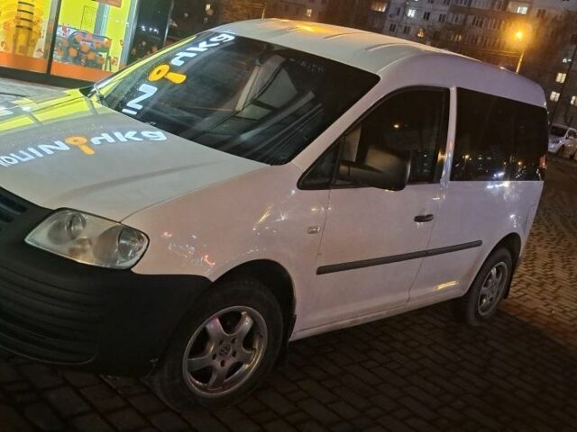 Белый Фольксваген Кадди, объемом двигателя 2 л и пробегом 320 тыс. км за 4350 $, фото 2 на Automoto.ua