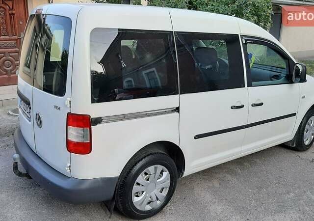Белый Фольксваген Кадди, объемом двигателя 1.9 л и пробегом 400 тыс. км за 4800 $, фото 5 на Automoto.ua