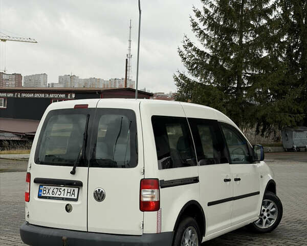 Белый Фольксваген Кадди, объемом двигателя 2 л и пробегом 234 тыс. км за 4550 $, фото 5 на Automoto.ua