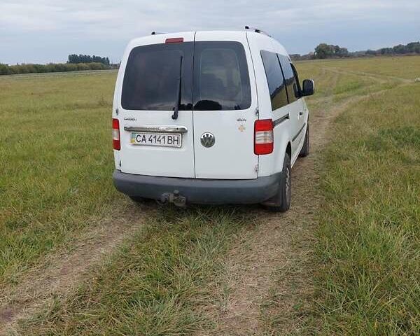 Белый Фольксваген Кадди, объемом двигателя 2 л и пробегом 133 тыс. км за 5100 $, фото 2 на Automoto.ua