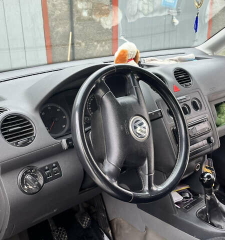 Белый Фольксваген Кадди, объемом двигателя 1.9 л и пробегом 266 тыс. км за 5000 $, фото 16 на Automoto.ua