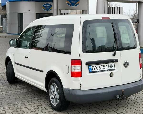 Белый Фольксваген Кадди, объемом двигателя 2 л и пробегом 234 тыс. км за 4550 $, фото 3 на Automoto.ua