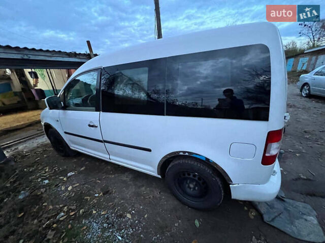 Белый Фольксваген Кадди, объемом двигателя 1.97 л и пробегом 399 тыс. км за 4000 $, фото 2 на Automoto.ua