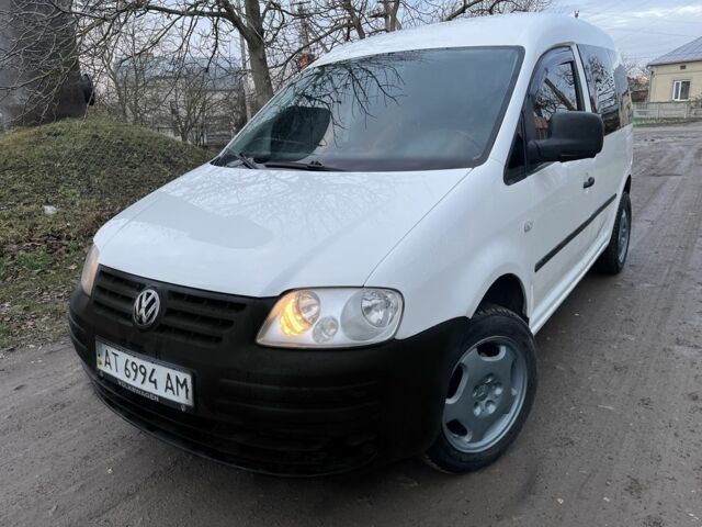 Белый Фольксваген Кадди, объемом двигателя 2 л и пробегом 436 тыс. км за 4450 $, фото 1 на Automoto.ua