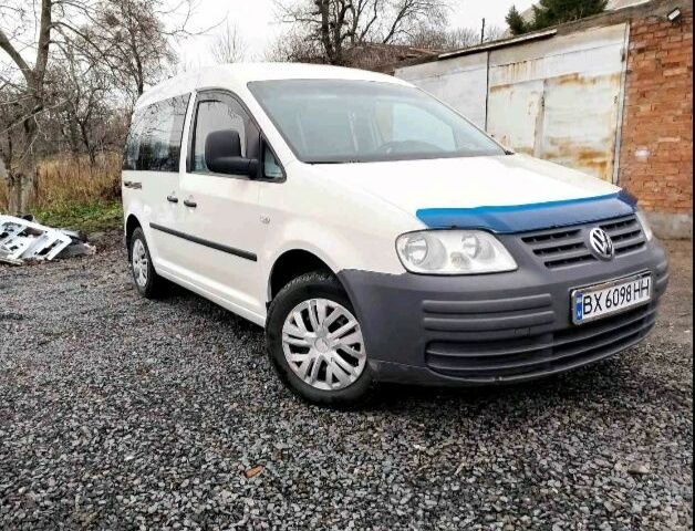 Белый Фольксваген Кадди, объемом двигателя 2 л и пробегом 230 тыс. км за 5200 $, фото 6 на Automoto.ua