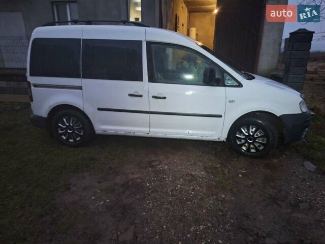 Белый Фольксваген Кадди, объемом двигателя 1.9 л и пробегом 420 тыс. км за 4000 $, фото 4 на Automoto.ua
