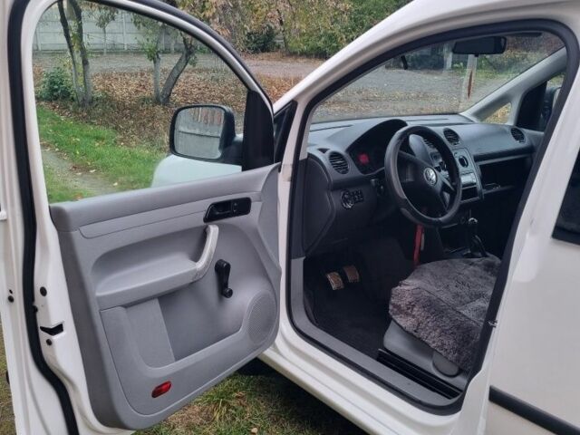 Білий Фольксваген Кадді, об'ємом двигуна 2 л та пробігом 165 тис. км за 6200 $, фото 1 на Automoto.ua