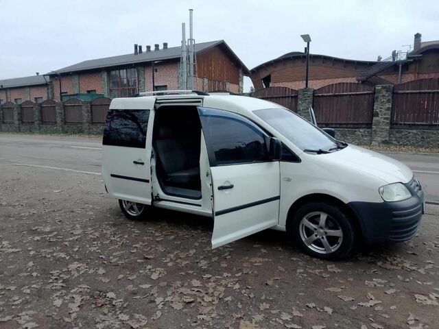 Белый Фольксваген Кадди, объемом двигателя 2 л и пробегом 324 тыс. км за 4999 $, фото 3 на Automoto.ua